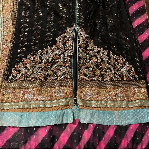 Pakistani Black Gold Pink and Blue Shalwar Kameez - Picture 10 of 15